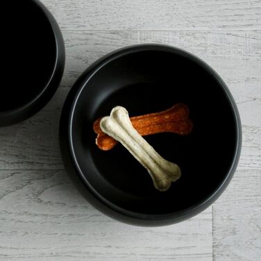 Керамічна годівниця для собак від hej.mo | 16 см діаметр, 0.9 л об'єм | Міцна, миється в посудомийній машині, стійка до подряпин та укусів | Для маленьких та середніх собак (Чорна)