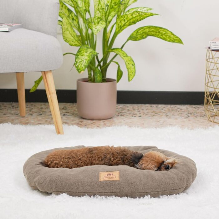 Кішечкове та собаче ліжко Ferplast Relax 55 з м'якої мікрофлісу, 55 x 36 см, бежеве