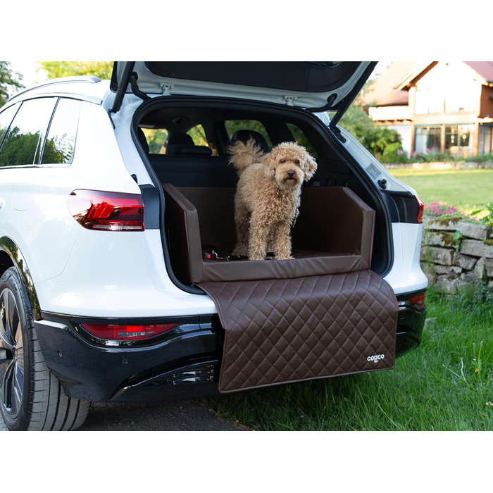 CopcoPet Автомобільне ліжко для собак, 100x90x38 см, штучна шкіра, захист багажника, водовідштовхувальне, стійке до подряпин, з захисним покриттям, для подорожей (Колір: Коричневий)