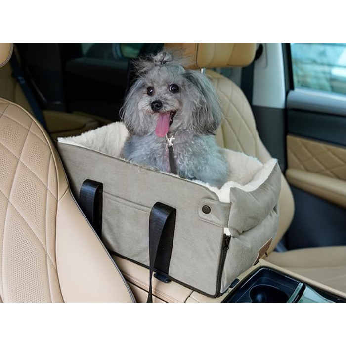 Автокрісло для собак та котів: м'яке, безпечне, з фіксатором