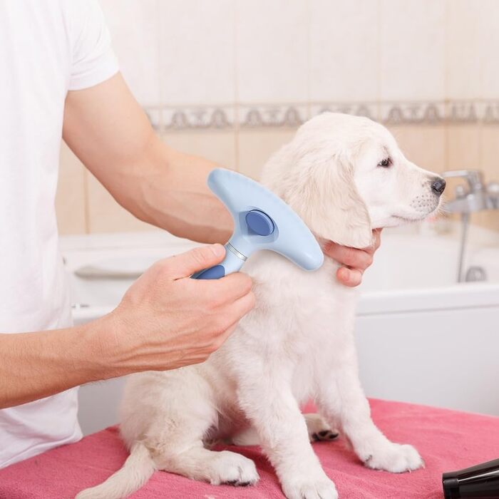 Щітка для собак, гребінець для догляду за шерстю, дворядний інструмент для видалення ковтунів та спутаного волосся з антиковзною ручкою, білий колір