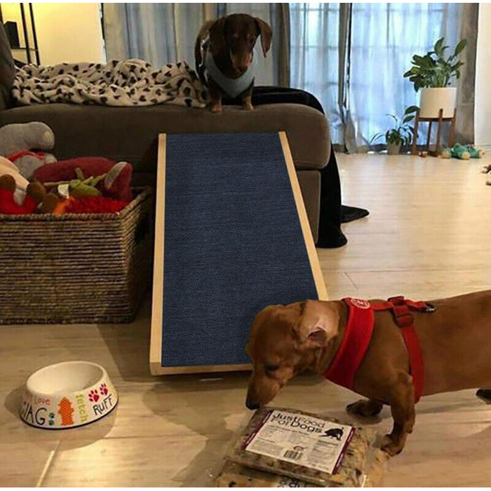 Рампа для собак DayPlus – пандус для авто, ліжка, дивану. З антиковзким покриттям, для великих собак до 150 кг, дерев'яна, складана (70x35cm)