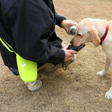 Фляга для води для собак VIVAGLORY з тримачем та плечовим ремінцем, 750 мл, неон-жовтий