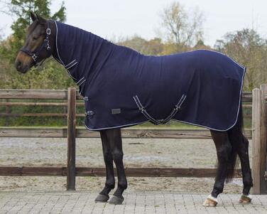 Флісова стібень-накидка для коней QHP Basic з частиною для шиї та перехресними ременями, синя (155 см)