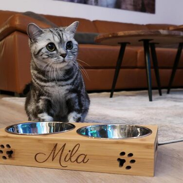 Кормушка для котів LAUBLUST з іменним гравіюванням - Натуральне дерево | 31x15x6 см - 2 миски з нержавіючої сталі (0,35л кожна) | Підвищена годівниця для котів | Сріблясті миски для котів