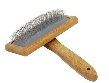 Щітка для грумінгу домашніх тварин з дерев'яною ручкою та металевими шпильками. Інструмент для видалення шерсті та розпушування. Підходить для собак та котів.