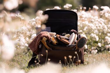 Набір для догляду за конем (12 предметів) – повний комплект для чищення коней: щітка-кардаш, щітка для гриви, копитачка, стрігач, гребінець для гриви та сумка – високоякісний набір для стайні та турнірів