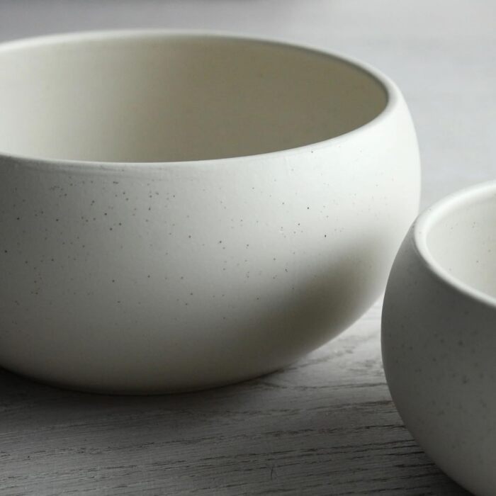 Керамічна миска для собак Hej.mo | 16 см, 0.9 л | Міцна, миється в посудомийній машині, стійка до подряпин та укусів | Для собак середніх порід (Крем)