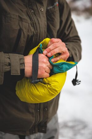 Куртка Ruffwear Quinzee для великих собак, ізольована куртка-всепогодник для собак, водонепроникна куртка для собак, легка жилетка для собак та сумка-переноска, розмір L, Obsidianschwarz (Fireweed Pink, XX-Small)