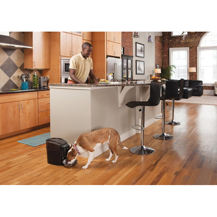 Автоматична годівниця PetSafe Healthy Pet Simply Feed, програмована, 5,6 л, цифровий дисплей, на 4 батарейках D, чорна