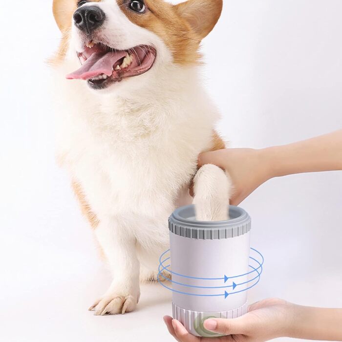 Очисник лап для собак PJDDP з рушником: портативний, силіконовий, для собак і котів, масаж, видалення бруду (сірий)