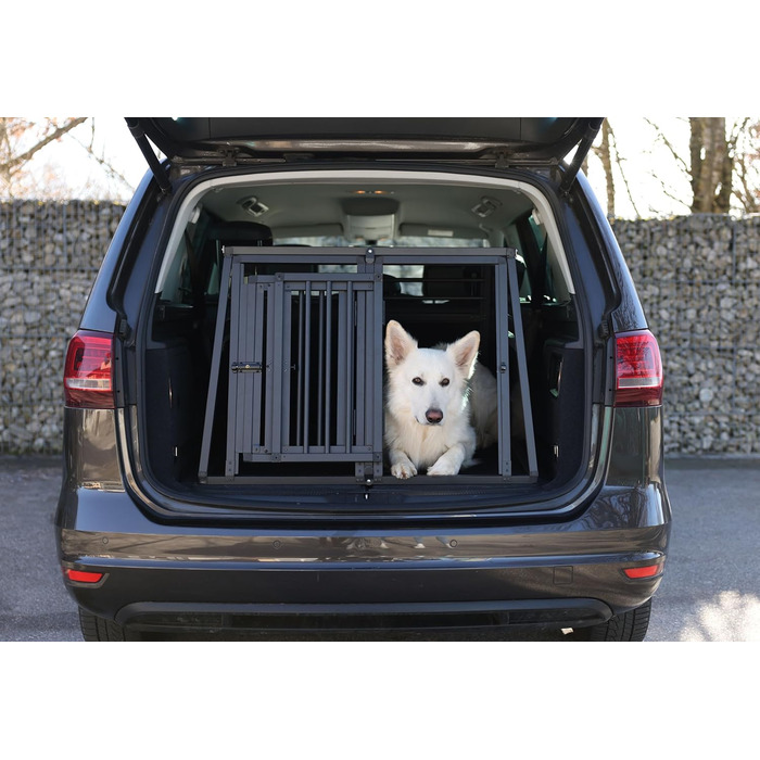 Транспортна переноска для собак Kerbl Vacation, алюміній, 77x55x50 см, з антиковзним килимком, легке очищення