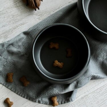 Керамічна годівниця для собак hej.mo | Чорна | Діаметр 16 см, об'єм 0,9 л | Міцна, для миття в посудомийній машині, стійка до подряпин та укусів | Годівниця для маленьких та середніх собак