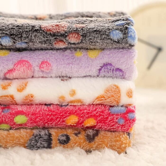 М'яка тепла ковдра для собак та котів з флісу, 50х70 см, бежева