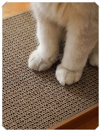 Низька кігтеточка K&M для котів до 60 см